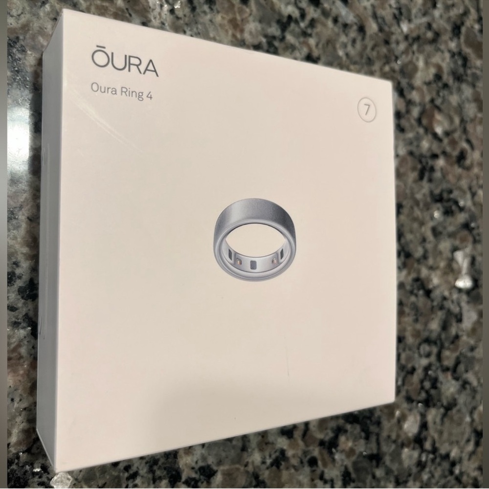 Oura Ring 4 Brushed Silver Size 7